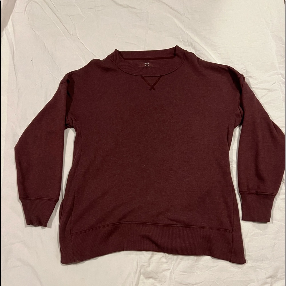 Burgundy sweater, never worn, size medium!